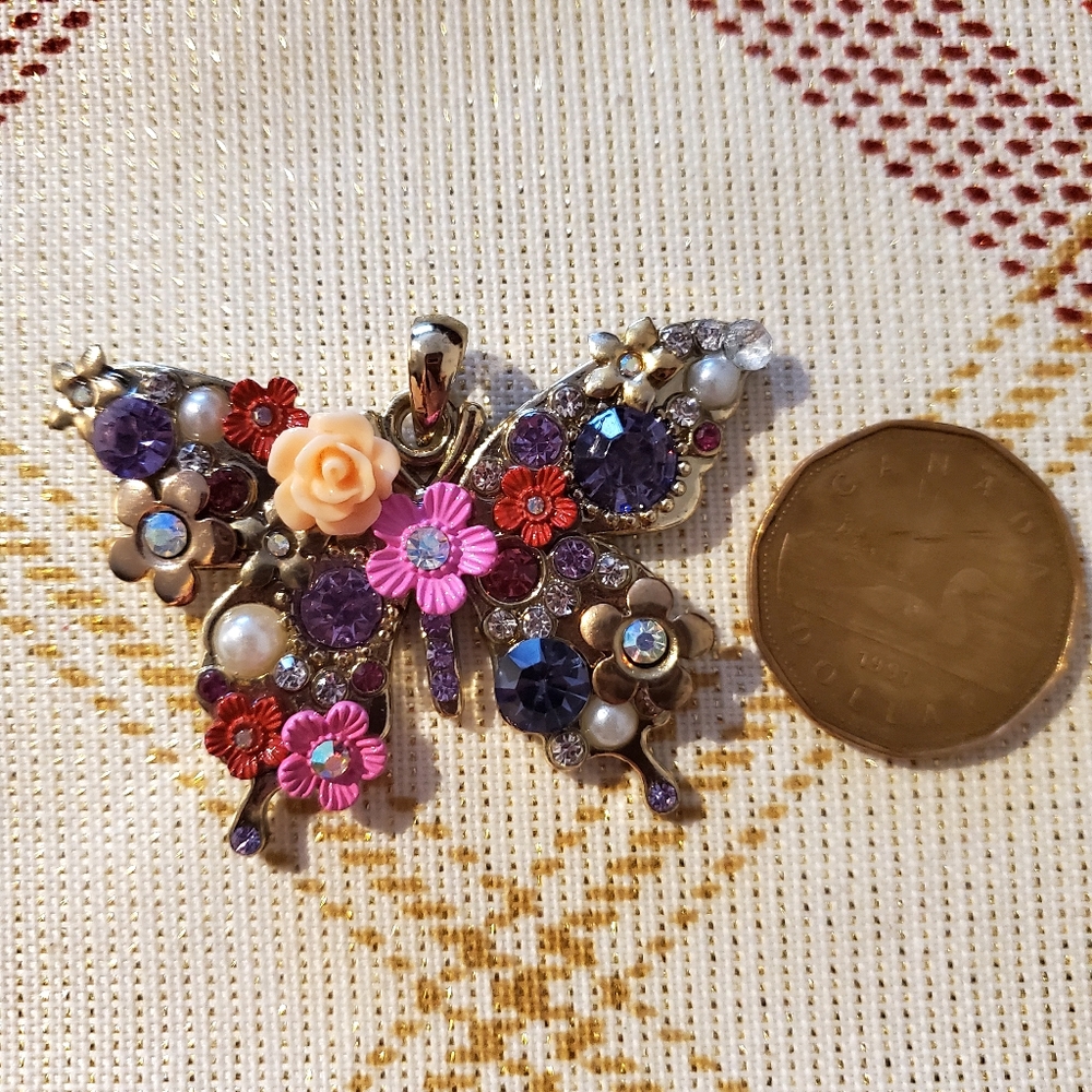 Butterfly Purple and Pink Pendant - Picture 4 of 4